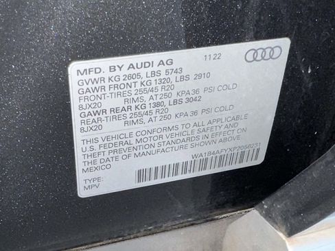 Used 2023 Audi SQ5 Premium Plus w/ Premium Plus Package AWD/4WD image 19