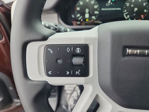 New 2026 Land Rover Defender 130 X-Dynamic SE AWD/4WD image 17