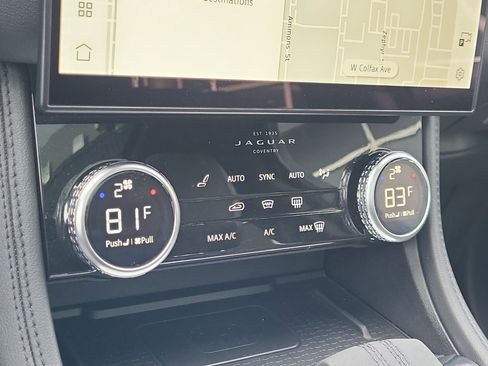 Used 2023 Jaguar F-PACE S image 27