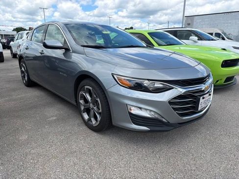 Used 2024 Chevrolet Malibu LT FWD image 3
