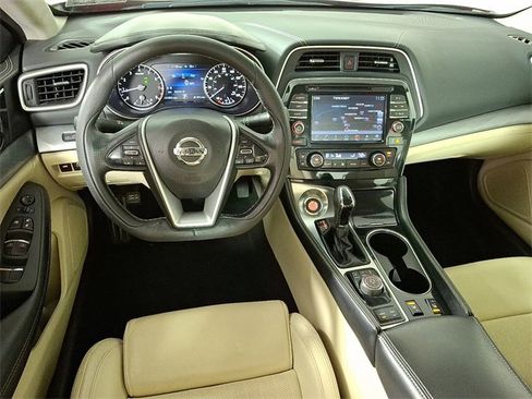 Used 2016 Nissan Maxima 3.5 SV image 2