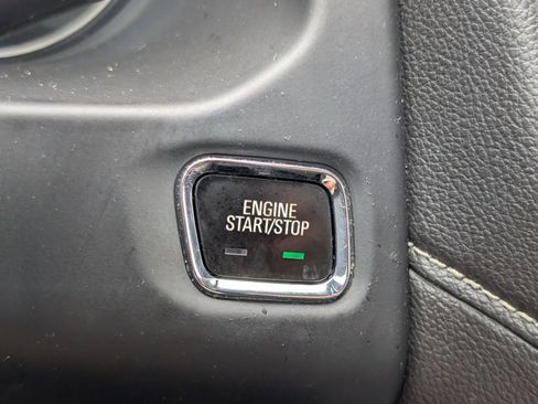 Used 2020 GMC Acadia SLE w/ Driver Convenience Package FWD image 25