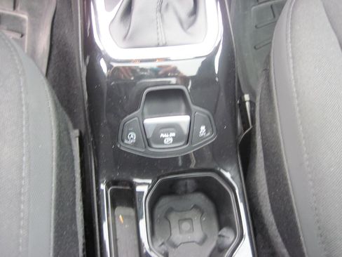 Used 2022 Jeep Renegade Altitude w/ Sun/Sound Group image 16