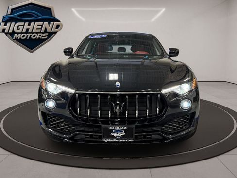 Used 2023 Maserati Levante GT AWD/4WD image 9
