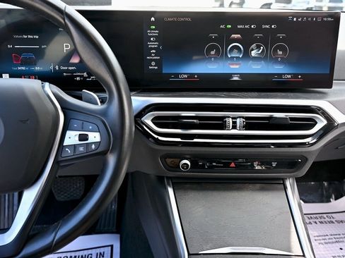 Used 2024 BMW 330i Sedan image 26