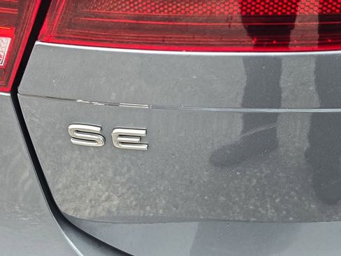 Used 2022 Volkswagen Tiguan SE image 7