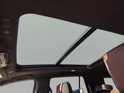 Used 2024 GMC Yukon Denali Ultimate image 27