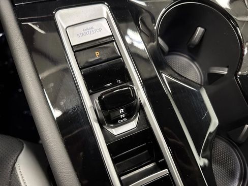 Used 2024 Volkswagen Atlas Peak Edition SEL image 23