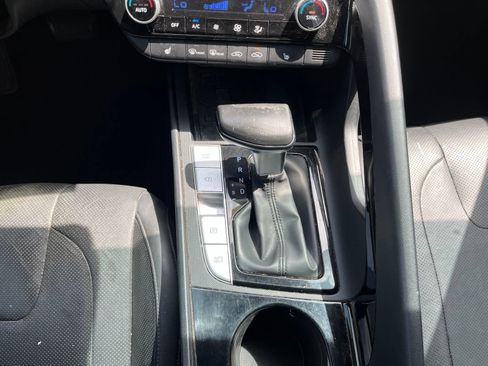 Used 2021 Hyundai Elantra Limited w/ Cargo Package FWD image 23