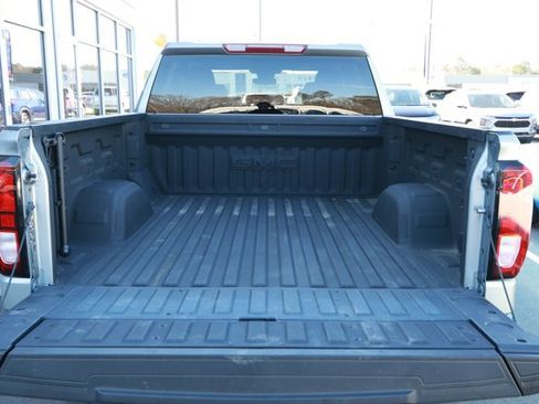 Used 2024 GMC Sierra 1500 Elevation image 9