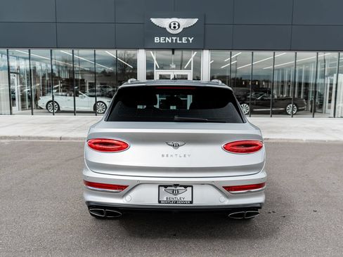 Certified 2023 Bentley Bentayga AWD/4WD image 11