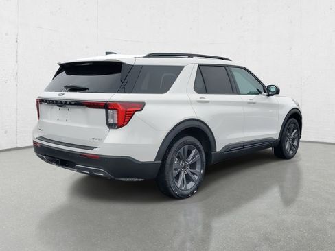 New 2026 Ford Explorer Active w/ Active Comfort Package AWD/4WD image 7