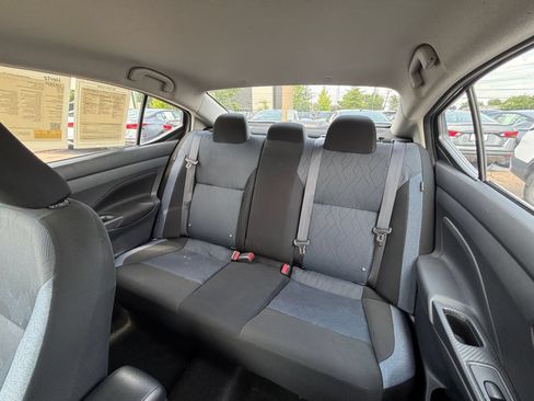 Used 2025 Nissan Versa SV FWD image 36