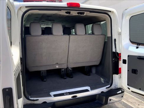 Used 2016 Nissan NV 3500 SV RWD image 18