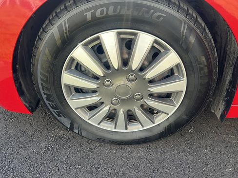 Used 2017 Hyundai Elantra SE image 26