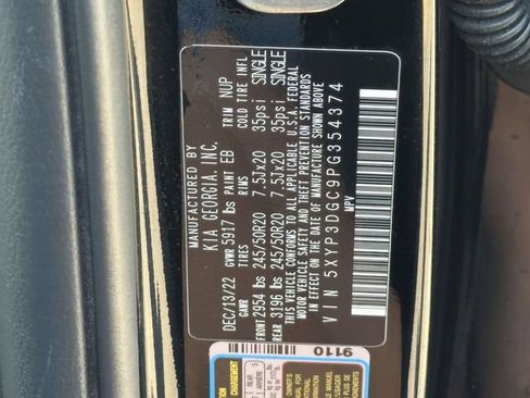 Used 2023 Kia Telluride EX w/ EX Captain's Chair Package AWD/4WD image 30