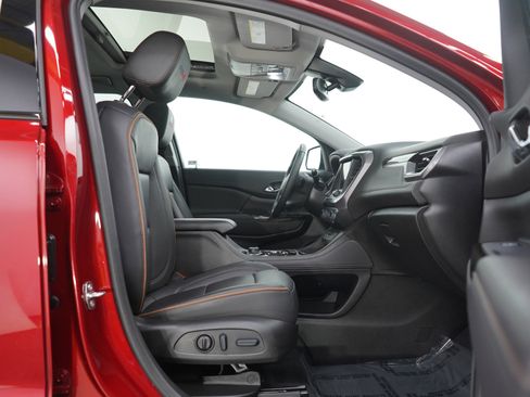 Used 2023 GMC Acadia AT4 w/ Technology Package image 11