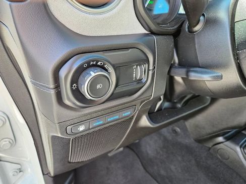 Used 2024 Jeep Wrangler Unlimited Sahara AWD/4WD image 27