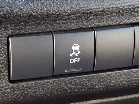 Used 2018 Jeep Wrangler Sport image 22