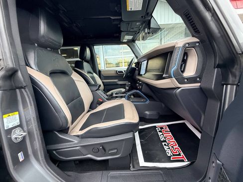 Used 2023 Ford Bronco Wildtrak AWD/4WD image 41