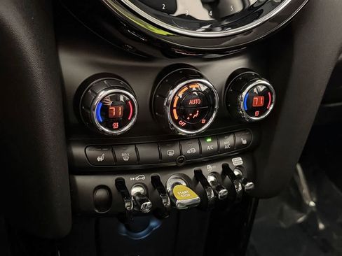 Certified 2024 MINI Cooper SE image 21