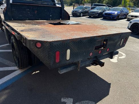 Used 2018 RAM 3500 Tradesman w/ Chrome Appearance Group image 38