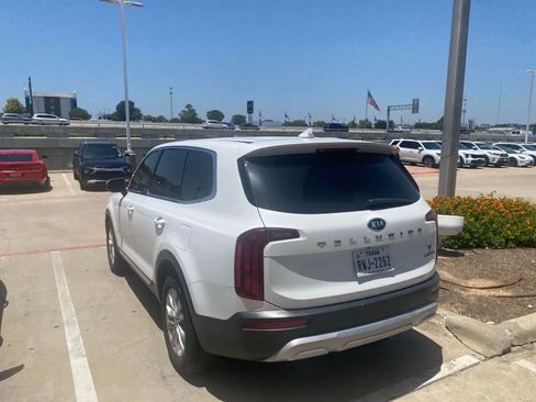 Used 2020 Kia Telluride LX FWD image 8