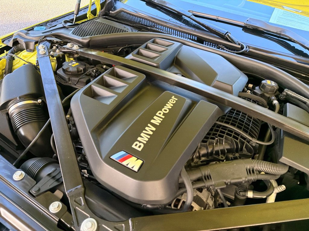 Used 2021 BMW M4 Competition w/ Executive Package RWD image 13