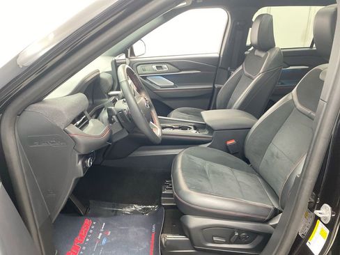 Used 2025 Ford Explorer ST w/ Sun And Sound Package AWD/4WD image 14