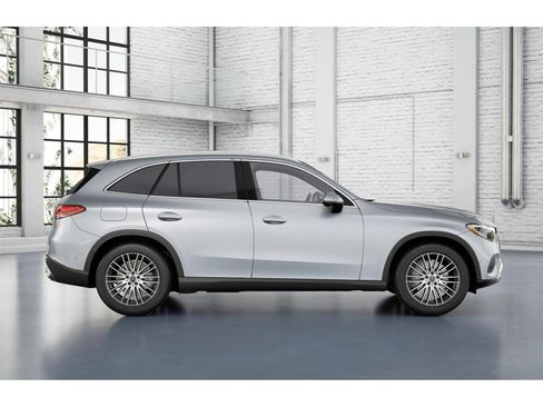 New 2026 Mercedes-Benz GLC 300 4MATIC image 2