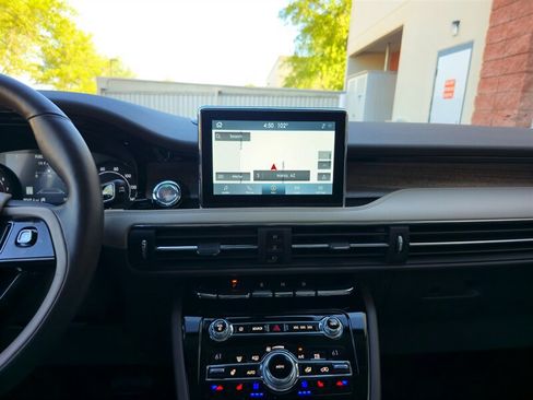 Used 2020 Lincoln Corsair Reserve w/ Equipment Group 201A FWD image 18