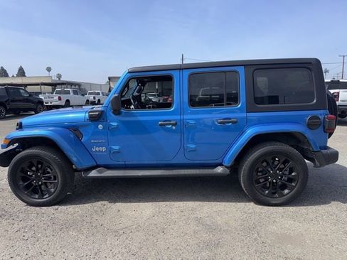 Used 2021 Jeep Wrangler Unlimited Sahara image 8