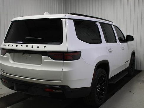 Used 2023 Jeep Wagoneer Series II image 6