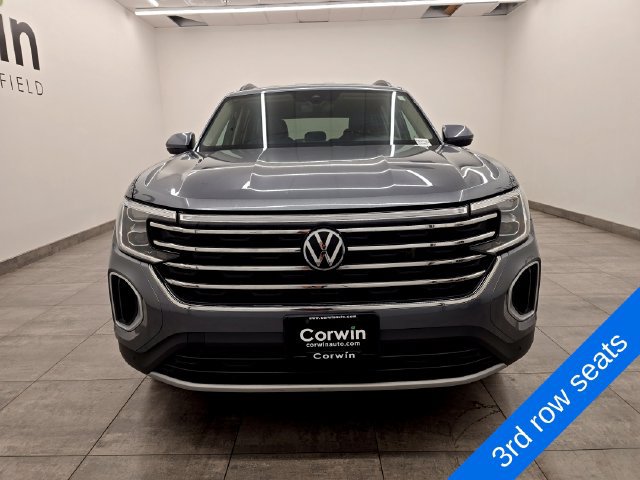 Used 2025 Volkswagen Atlas SE AWD/4WD image 7