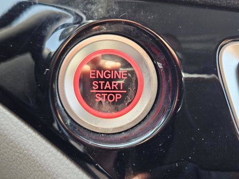 Used 2019 Honda Pilot Touring image 35