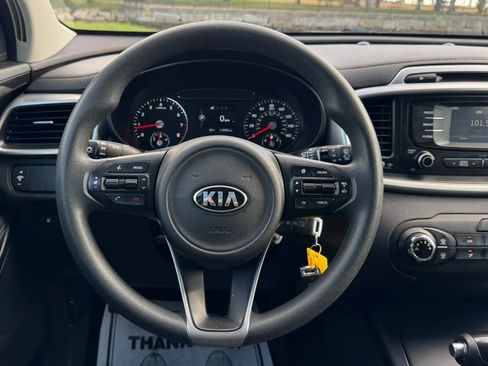 Used 2016 Kia Sorento AWD image 22