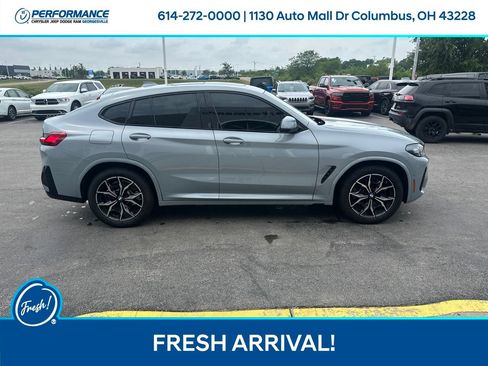 Used 2023 BMW X4 xDrive30i w/ M Sport Package AWD/4WD image 3