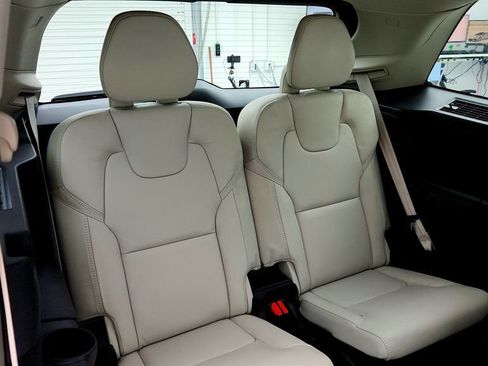 Used 2024 Volvo XC90 T8 Ultimate w/ Protection Package Premier AWD/4WD image 22