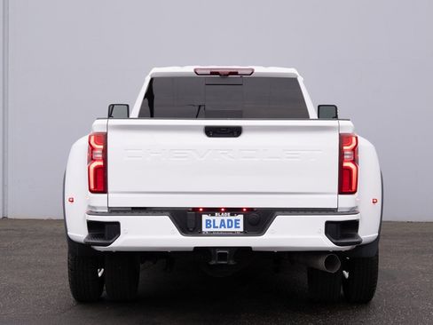 Used 2023 Chevrolet Silverado 3500 High Country image 26