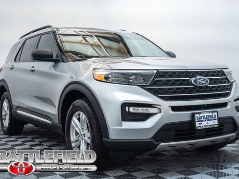 Used 2020 Ford Explorer XLT w/ Equipment Group 202A AWD/4WD image 1