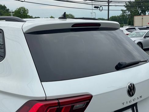 Used 2023 Volkswagen Tiguan SE R-Line AWD/4WD image 31