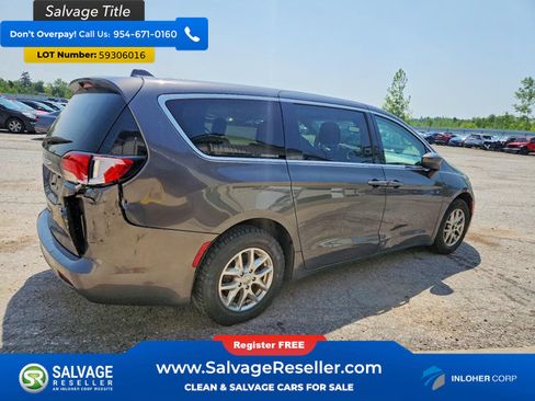 Used 2017 Chrysler Pacifica Touring FWD image 4
