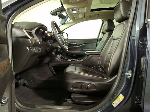 Used 2020 GMC Acadia Denali w/ Technology Package AWD/4WD image 14