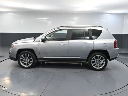 Used 2016 Jeep Compass High Altitude image 9