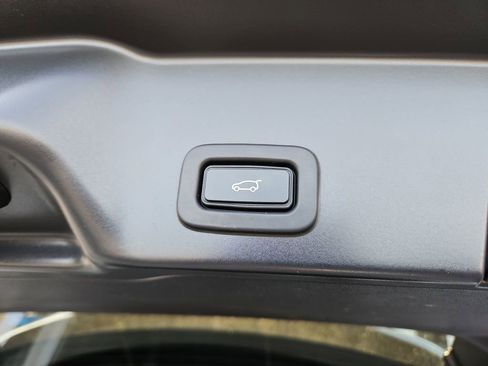 Used 2020 Land Rover Range Rover Evoque First Edition image 31