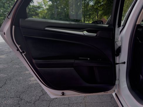 Used 2020 Ford Fusion Titanium FWD image 32