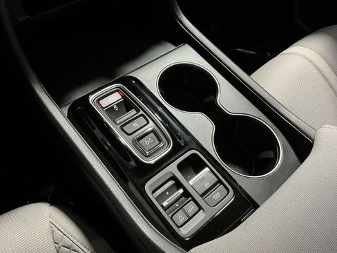 Used 2023 Honda Pilot LX image 22