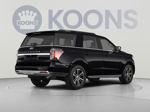 Used 2023 Ford Expedition XLT AWD/4WD image 4