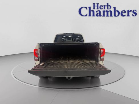 Used 2023 Nissan Titan PRO-4X w/ Pro-4x Convenience Package AWD/4WD image 11