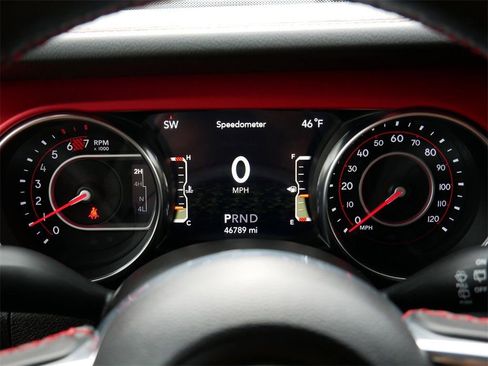 Used 2022 Jeep Wrangler Unlimited Rubicon w/ Cold Weather Group image 19